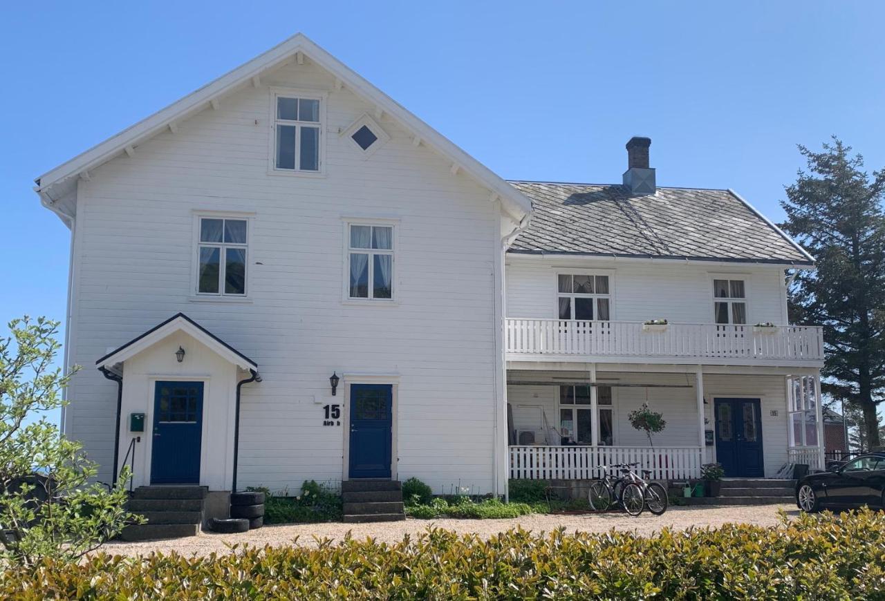 Angelas White House Stamsund Esterno foto